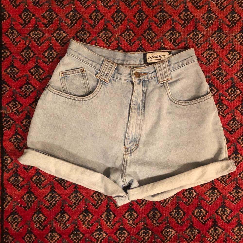 VINTAGE high waisted jean shorts